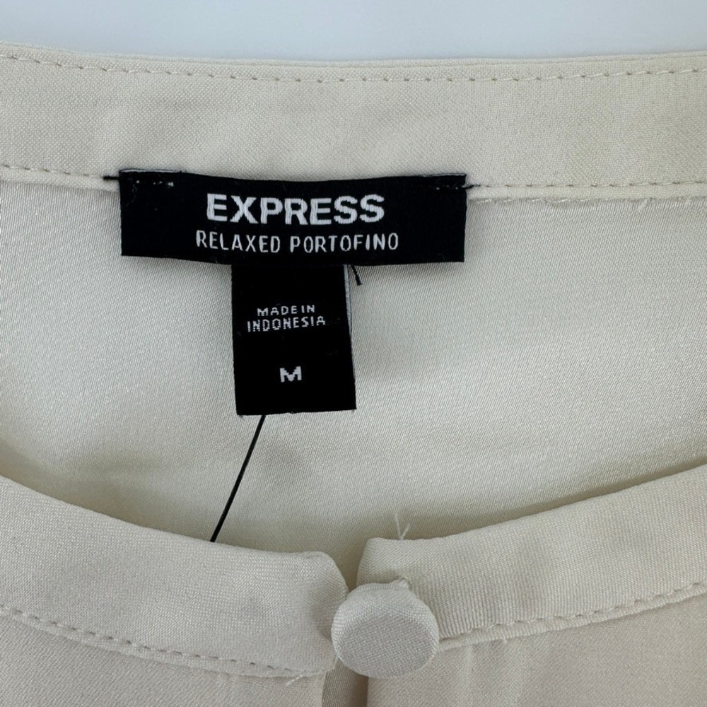 Express Relaxed Portofino Womens Med Cream Pleated Button Blouse NEW W/ TAG! - Picture 4 of 10